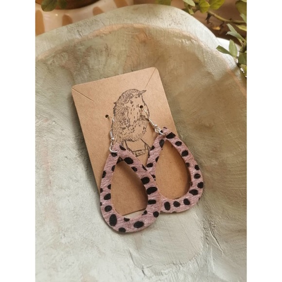 Faux Fur Cheetah Hollow Out Teardrop Dangle Earrings - Picture 1 of 3